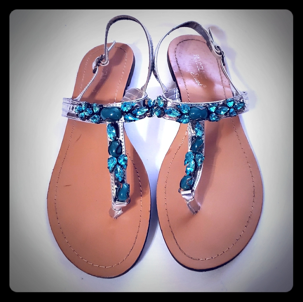 Madeline Stuart Silver Thong Sandals size 8